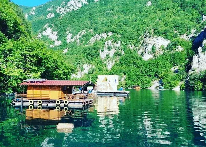Floating Apartmens Perucacki Raj