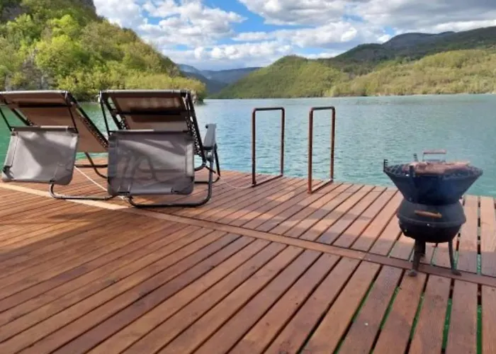 Floating Apartmens Perucacki Raj
