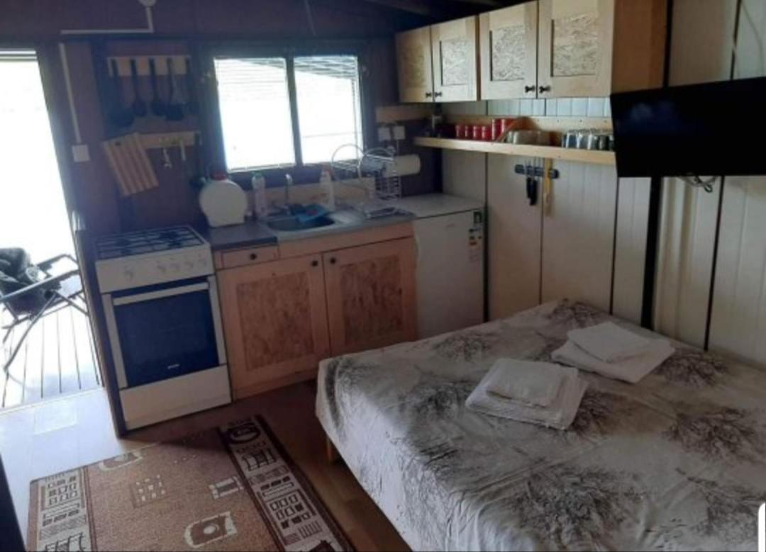 Floating Apartmens Perucacki Raj *