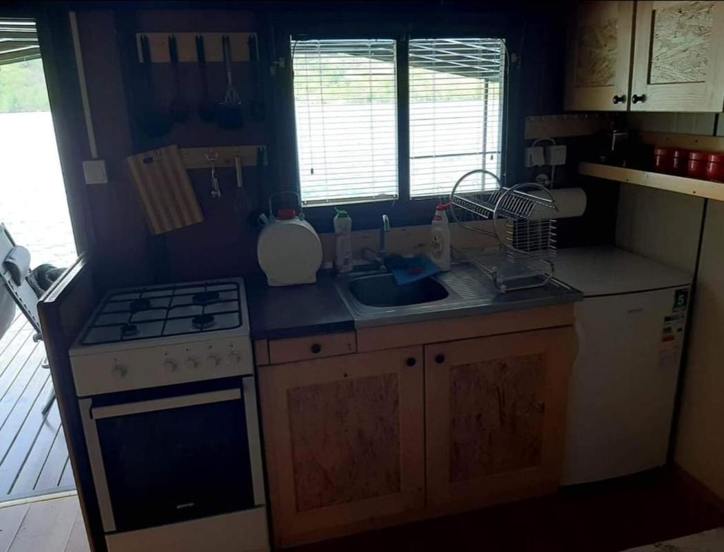 Floating Apartmens Perucacki Raj Apartment Radenovici